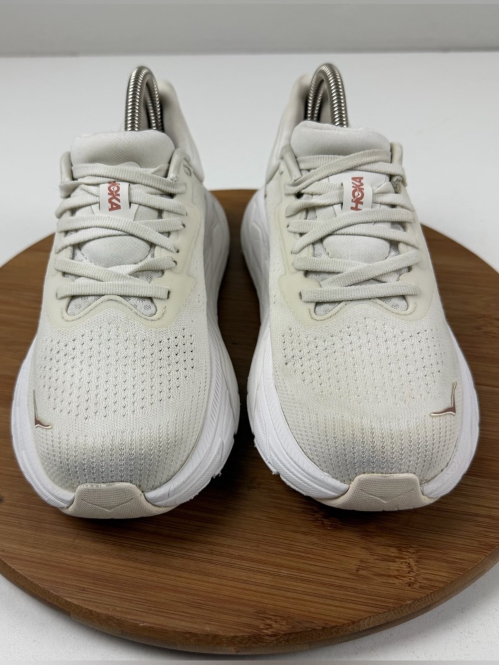 Hoka One One Arahi 7 Cream Running Shoes - Picture 2 of 10